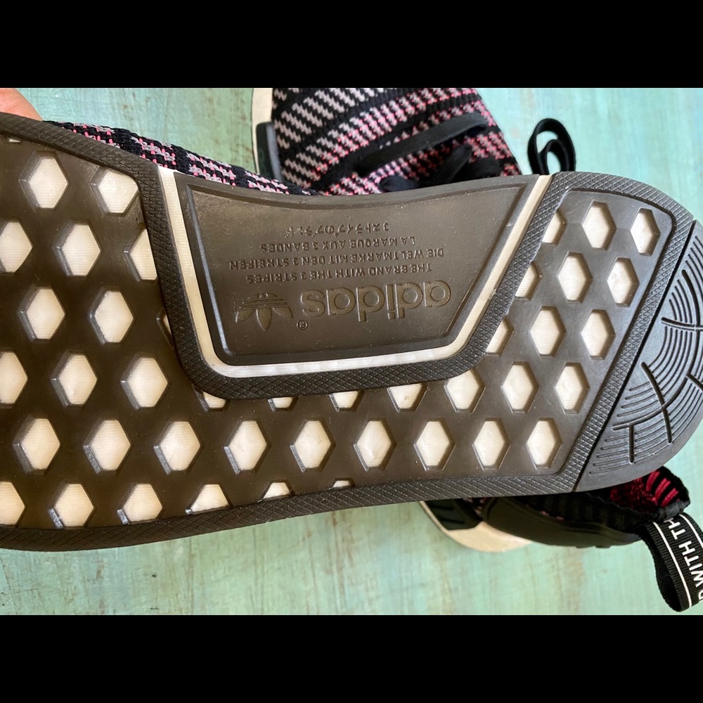 ADIDAS NMD R1 STLT PRIMEKNIT SOLAR PINK  (13) - Picture 6 of 12